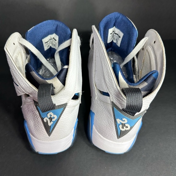 Jordan Men's White and Blue Sneakers size 13 pre owned good condition - Picture 4 of 6